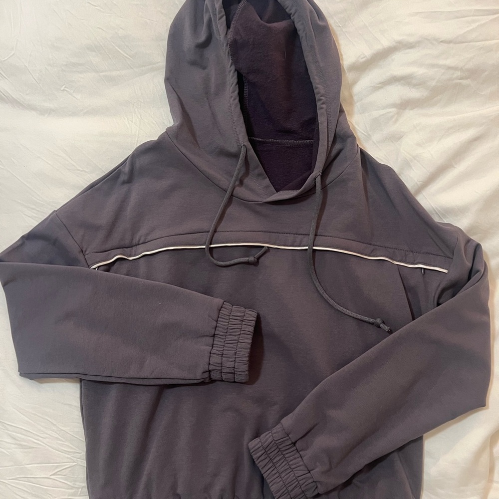 Kindred Bravely Mila Cropped Nursing Hoodie Granite M EUC
